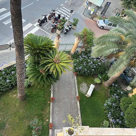 B&B Agapantus In Una Villa Dell'800 돌체아쿠아 외부 사진